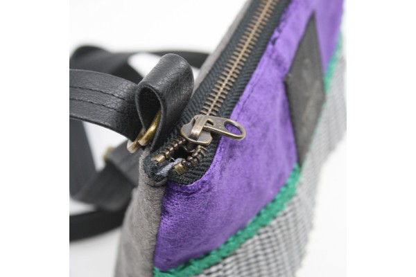 La Mini | Petit sac à main avec touche de vert et velours violet